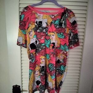 Cakeworthy Aurora Tshirt Size Large NWOT